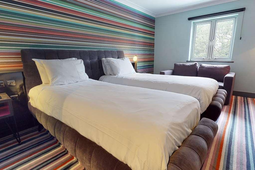 Village Hotel Κάρντιφ Δωμάτιο φωτογραφία